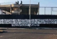 Il dispetto dei Mazzamauro ai torresi: avevano programmato di fare calcio a Giugliano. Tifosi inferociti sui social. Striscione al Giraud.
